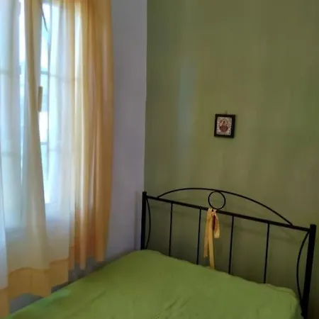 Small And Cosy Summer House In Chora Άνδρος