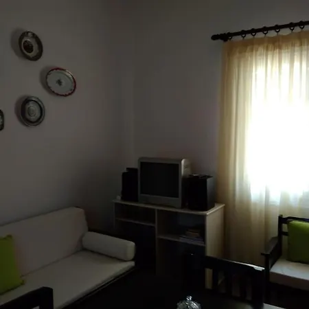 Small And Cosy Summer House In Chora *